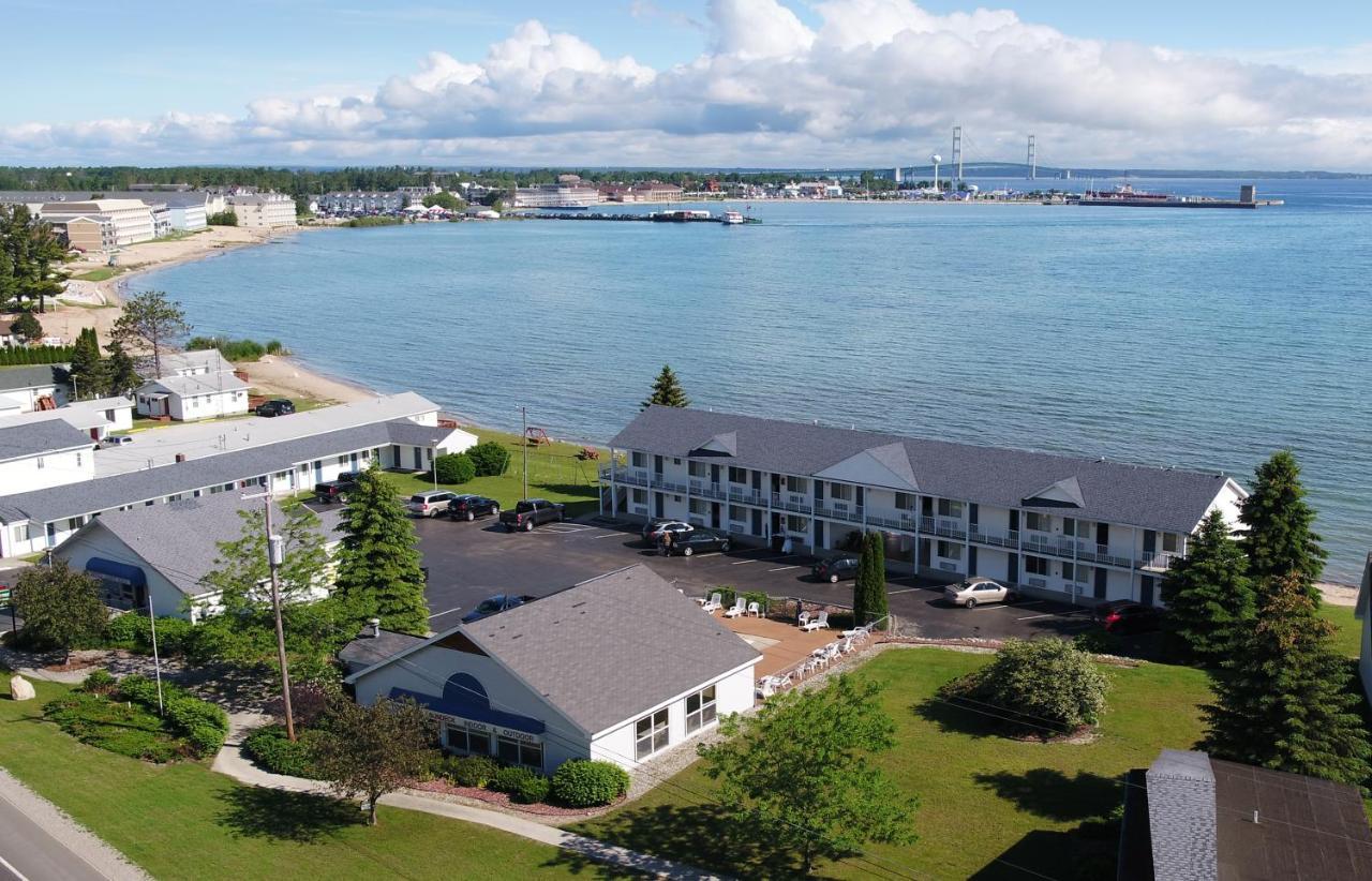 Sunrise Beach Motel Mackinaw City Esterno foto