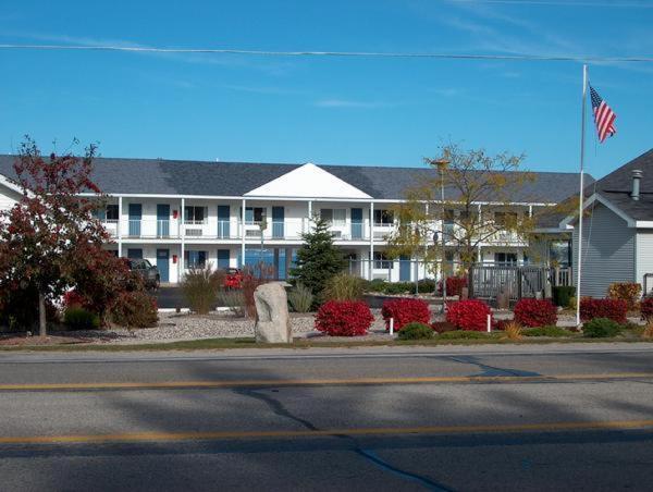 Sunrise Beach Motel Mackinaw City Esterno foto