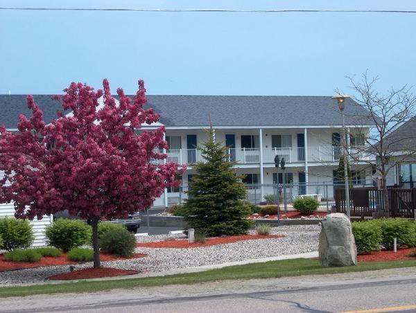 Sunrise Beach Motel Mackinaw City Esterno foto