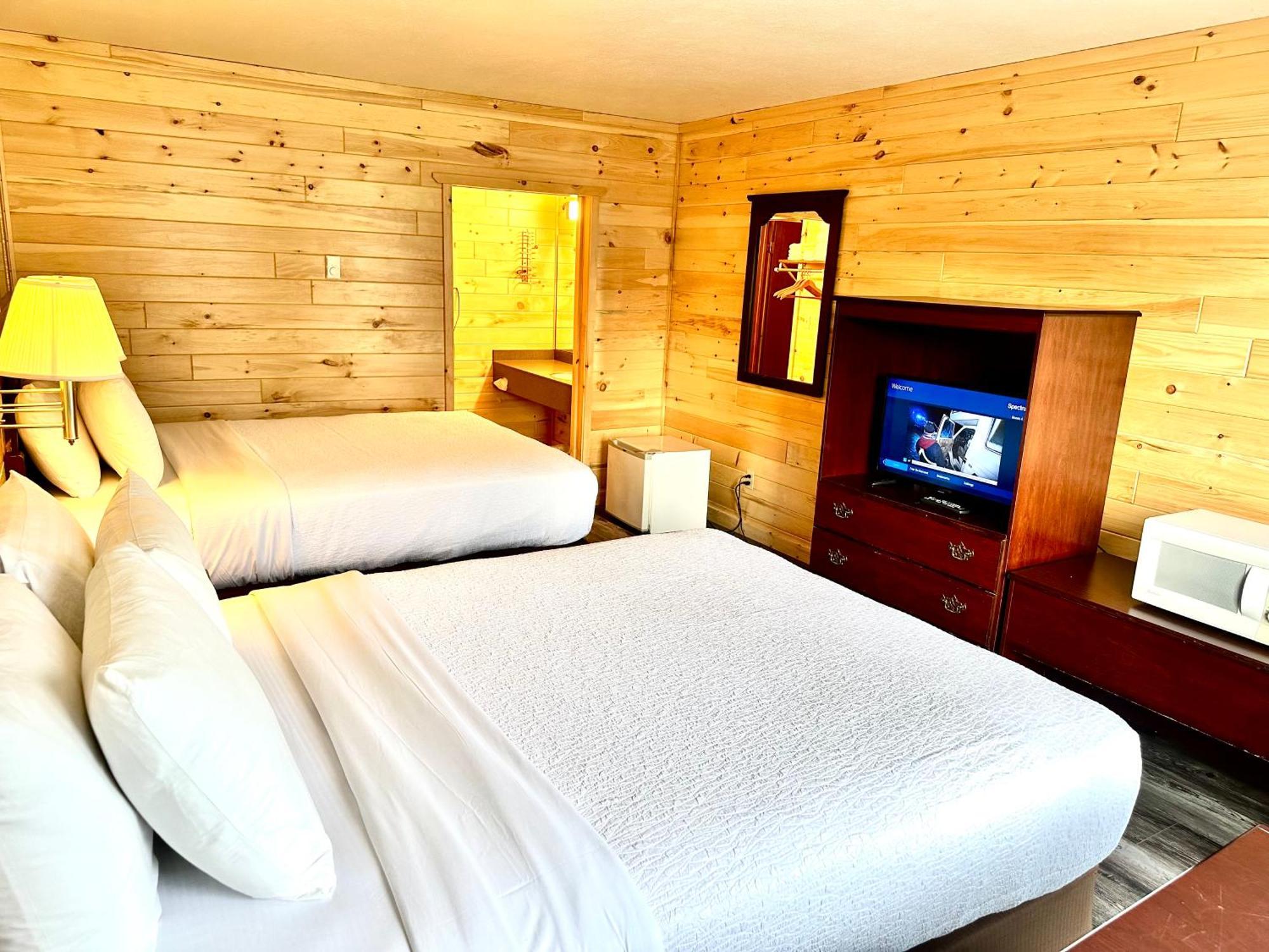 Sunrise Beach Motel Mackinaw City Esterno foto