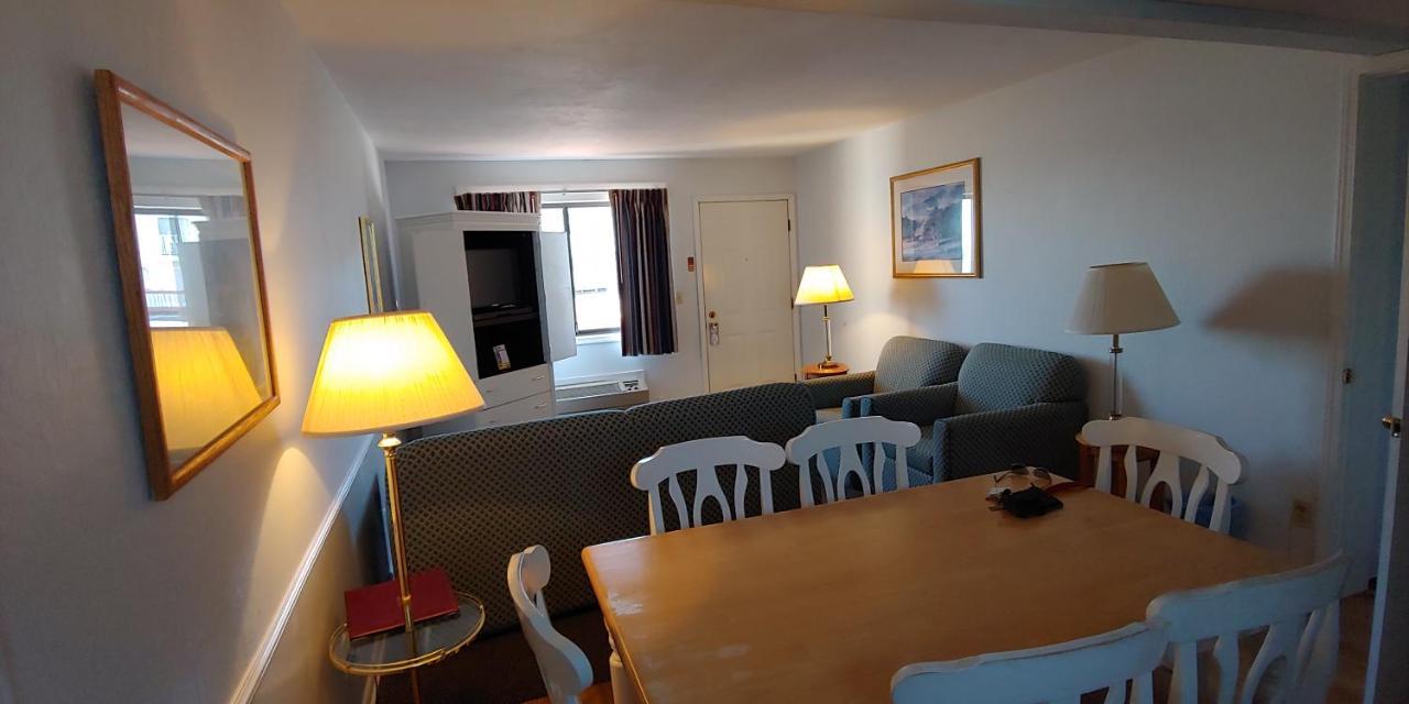Sunrise Beach Motel Mackinaw City Esterno foto