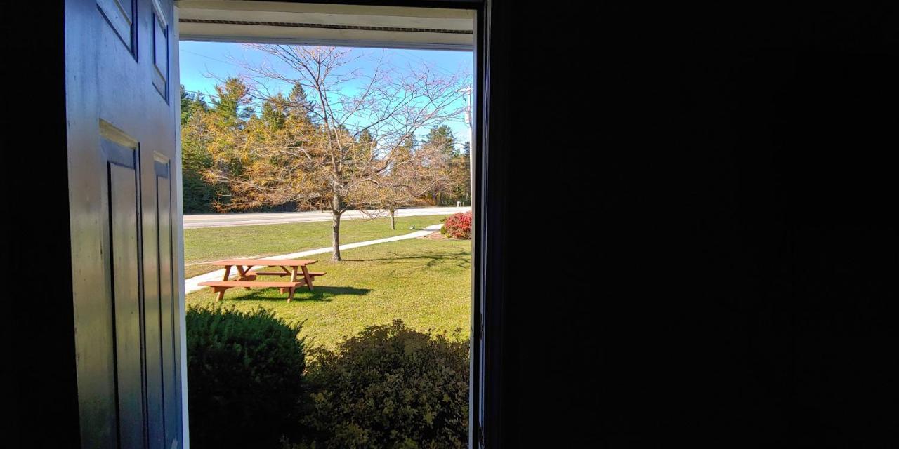 Sunrise Beach Motel Mackinaw City Esterno foto